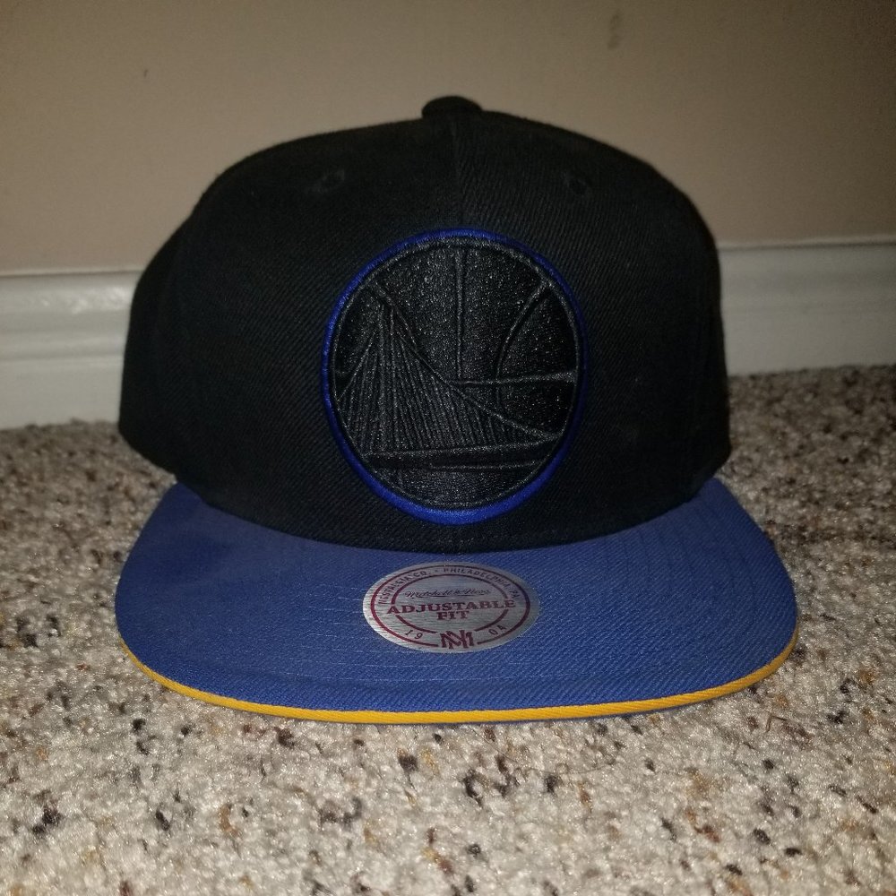 NBA WARRIORS SNAPBACK- Mitchell & Ness *LIKE NEW*